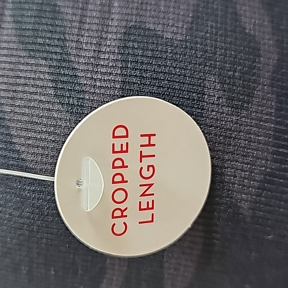 Spanx Seamless Cropped Leggings - Picture 7 of 9